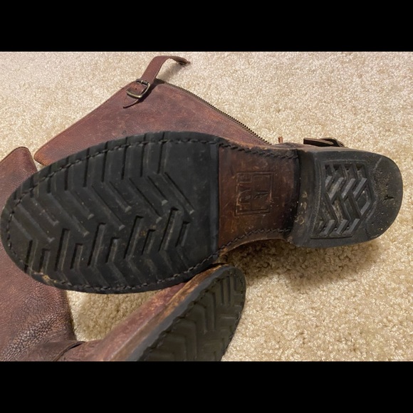 Frye Veronica Back Zip - Picture 5 of 8